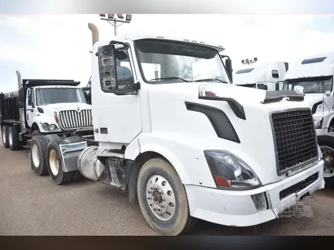 2009 VOLVO VNL64T300067c8568c116fefd4a0b46ed114693a4