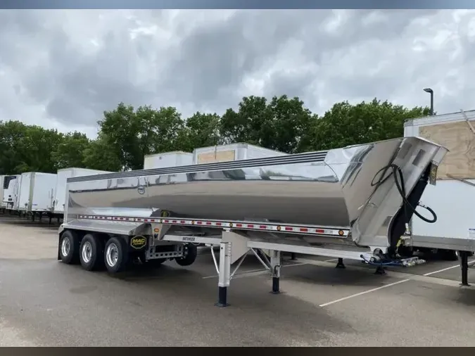 2025 Mac Trailers End Dump