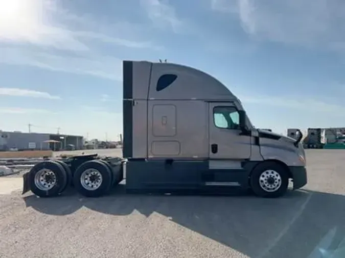 2023 Freightliner Cascadia