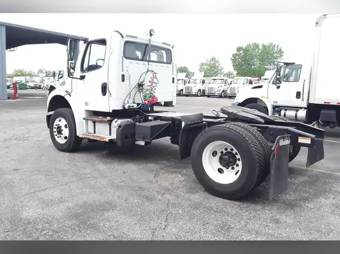 2018 FREIGHTLINER M2 106