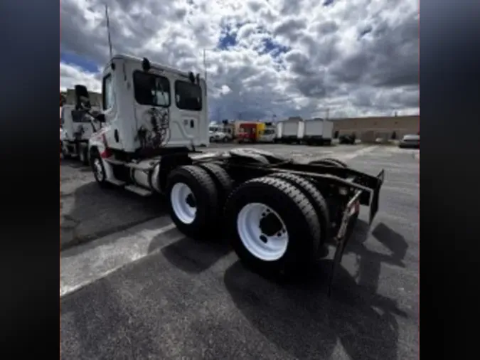 2018 FREIGHTLINER CASCADIA 125