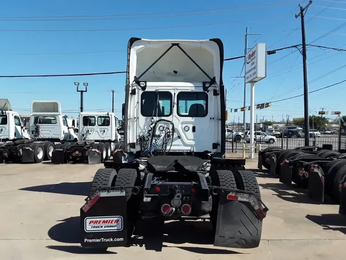 2020 FREIGHTLINER/MERCEDES NEW CASCADIA 116