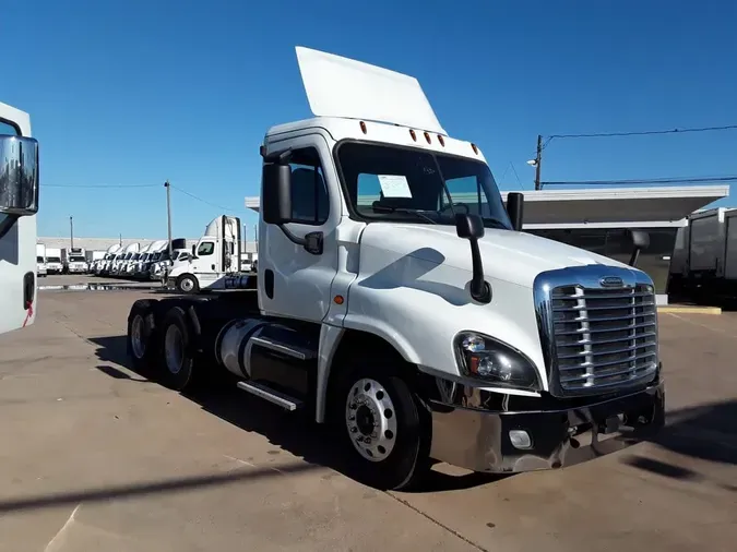 2018 FREIGHTLINER CASCADIA 125