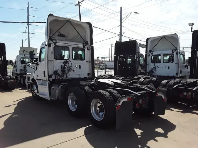 2020 FREIGHTLINER/MERCEDES NEW CASCADIA 116