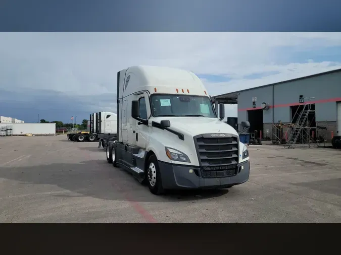 2024 Freightliner Cascadia 126068958500e9e69cf3818c2900b7f963f