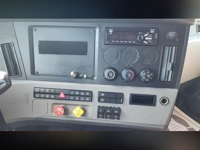 2020 FREIGHTLINER CASCADEVO1