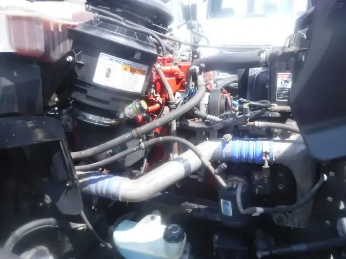 2019 FREIGHTLINER M2 106
