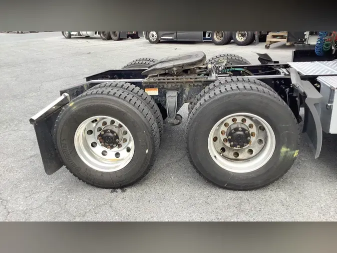 2022 Freightliner Cascadia 126068baae7316f81f9b97b74d1f3613642