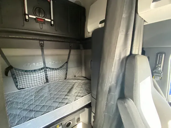 2022 Freightliner Cascadia