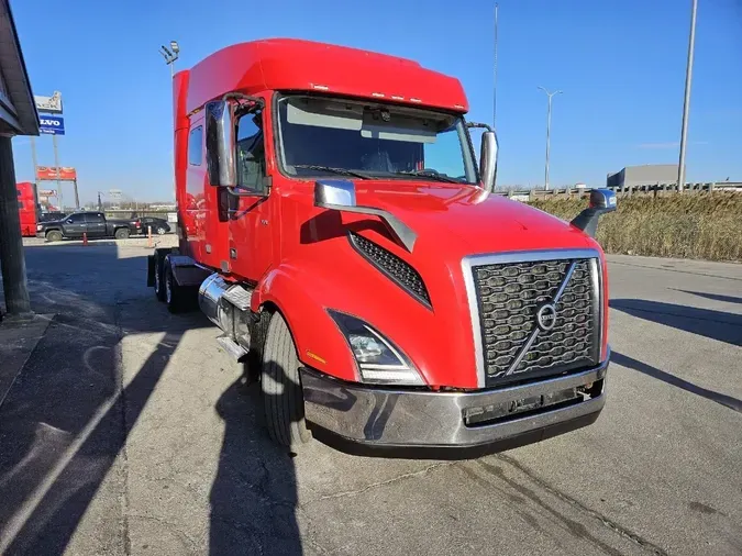 2020 VOLVO VNL64T740