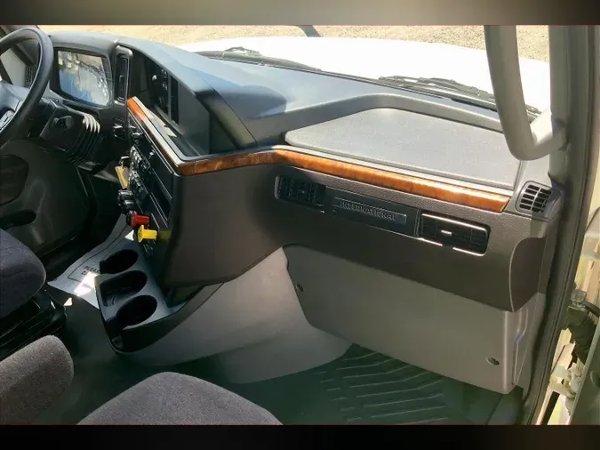 2022 INT LT625 6x4