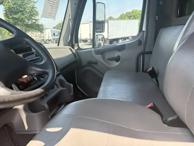 2020 Freightliner Business Class M2 1060698b69bc5dadbf7c1945bd72aebb2c2
