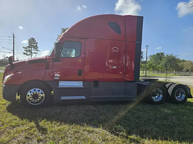 2021 Freightliner Cascadia