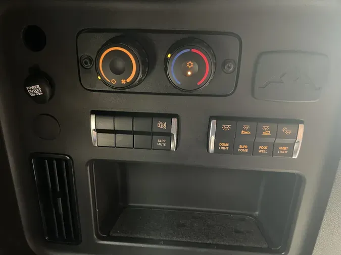 2019 Freightliner Cascadia 126