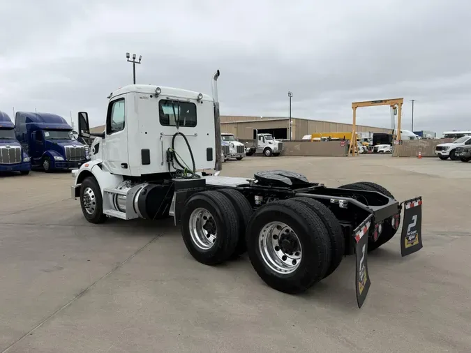 2023 Peterbilt 567