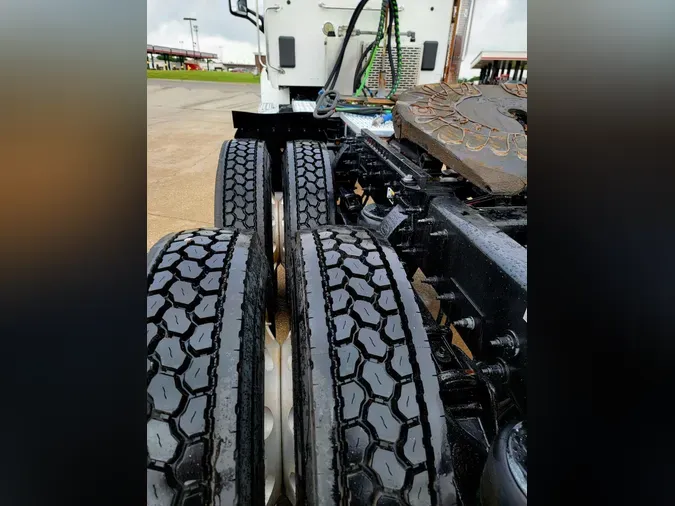 2020 Peterbilt 567069b6552316239380d9cc312de6dd388
