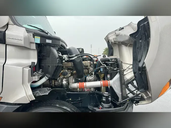 2024 Freightliner Cascadia 126