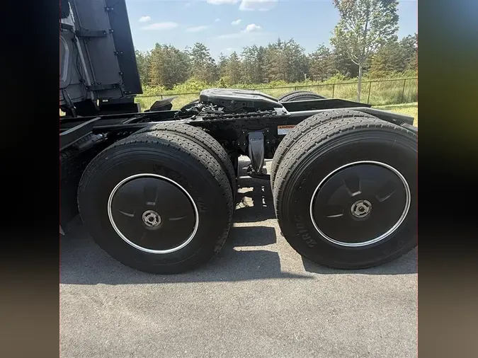 2022 FREIGHTLINER CA126