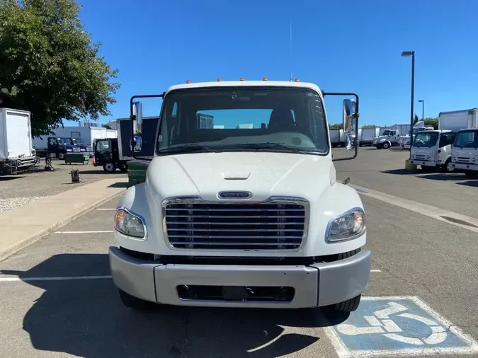 2019 FREIGHTLINER/MERCEDES M2 106069d2064a09b8863f56e70de304446e5