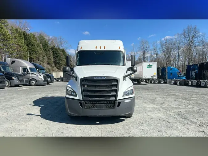 2022 Freightliner Cascadia 126