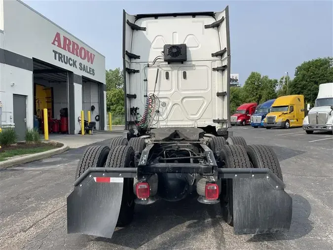2022 FREIGHTLINER CA126