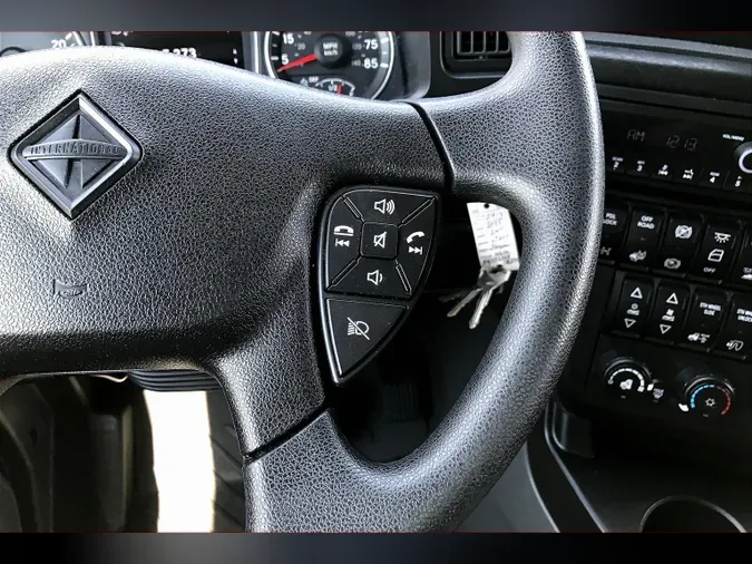 2022 INT LT625 6x4