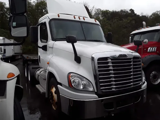 2019 FREIGHTLINER/MERCEDES CASCADIA 125