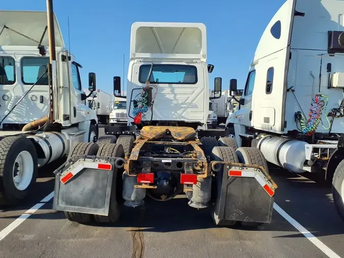 2019 NAVISTAR INTERNATIONAL LT625 DAYCAB T/A
