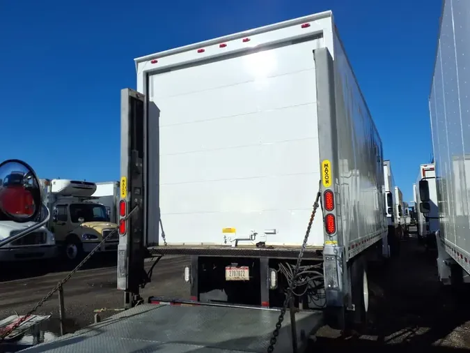 2018 FREIGHTLINER/MERCEDES M2 106