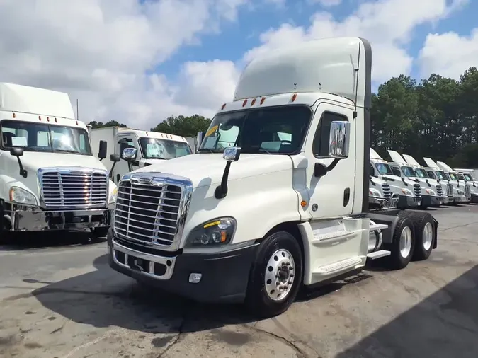2019 FREIGHTLINER CASCADIA 125