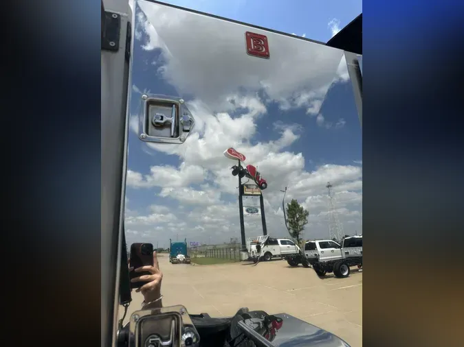 2021 Peterbilt 389