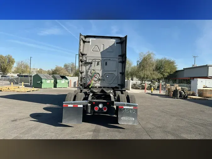 2023 Freightliner Cascadia