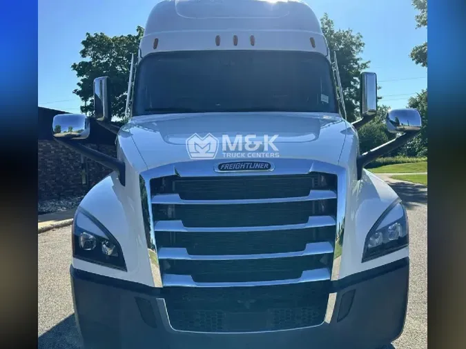 2024 FREIGHTLINER Cascadia 126