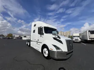 2020 VOLVO VNL760