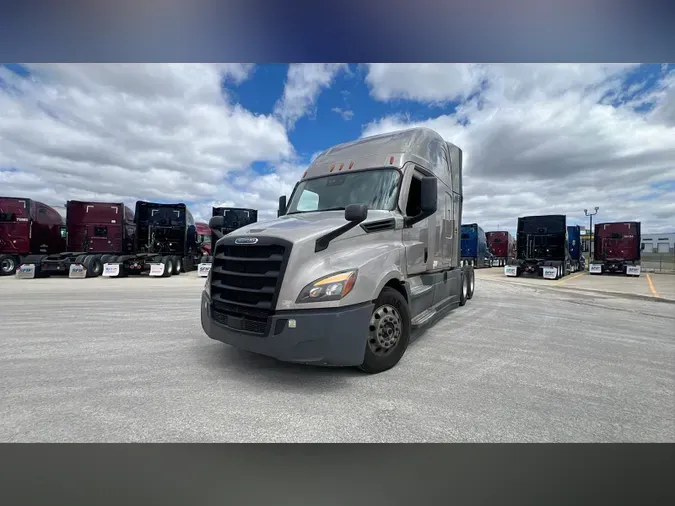 2022 Freightliner Cascadia 126