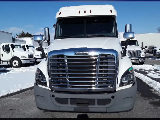 2020 FREIGHTLINER/MERCEDES CASCADIA 12506afb9bdb270752a8476ac04cd97b96b