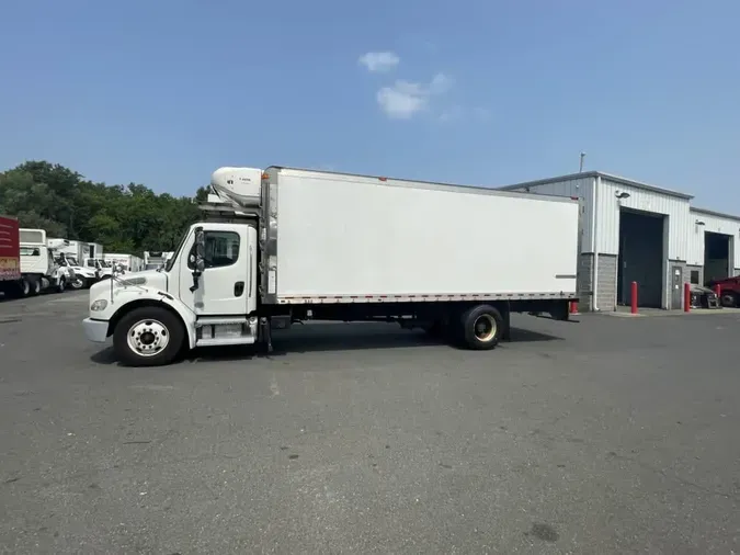2019 FREIGHTLINER M2 106