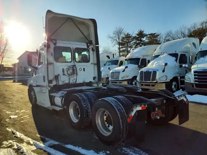2020 FREIGHTLINER/MERCEDES NEW CASCADIA PX12664