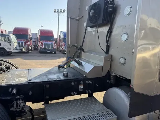 2008 PETERBILT 38906b3f74c7b1995072c388bd004dc6d35