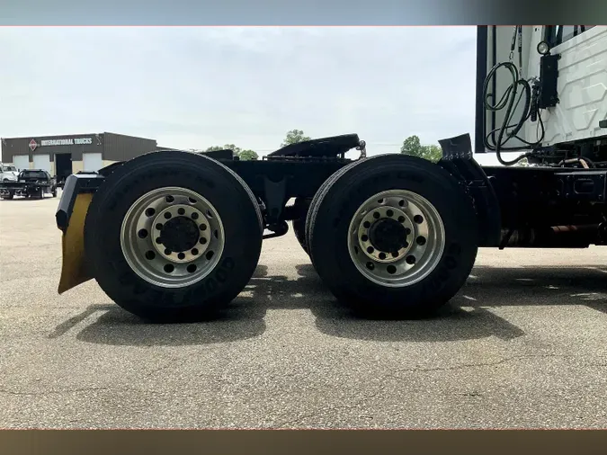 2019 INT LT625 6x4