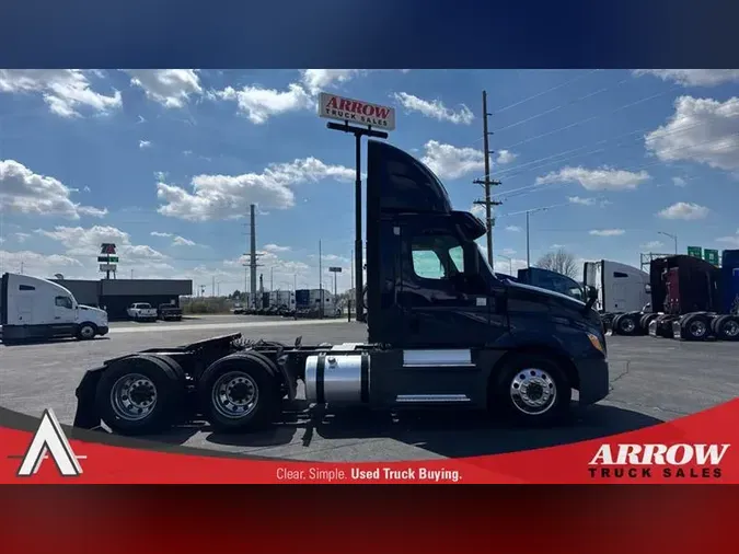 2020 FREIGHTLINER CA126