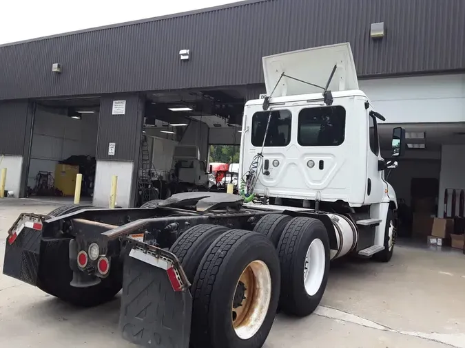 2018 FREIGHTLINER/MERCEDES CASCADIA 125