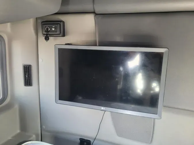 2023 International LT625