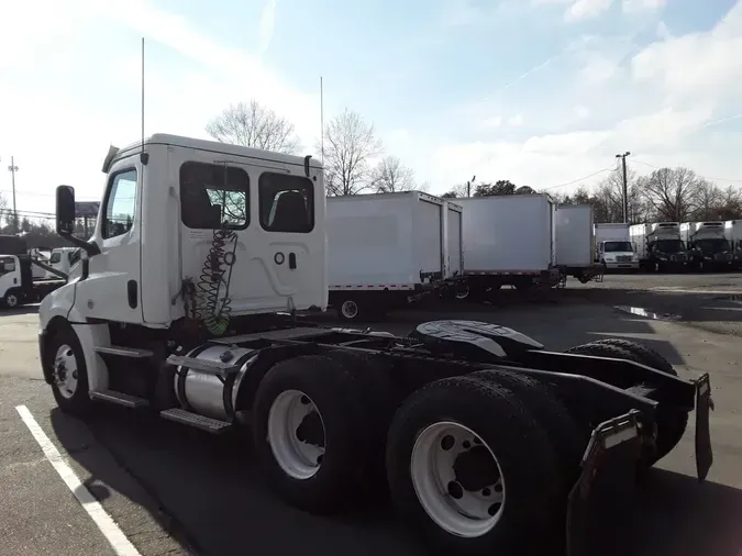 2019 FREIGHTLINER/MERCEDES NEW CASCADIA PX1266406be08e9a4c16282019e62f5ea7eb835
