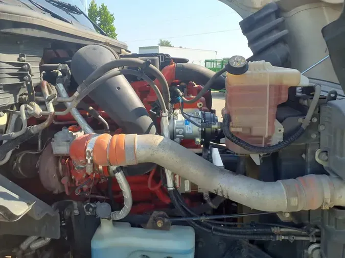 2019 NAVISTAR INTERNATIONAL LT625 SLPR CAB