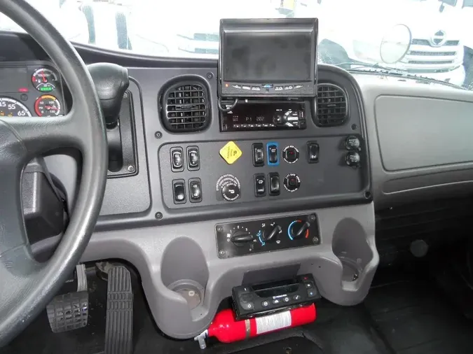 2019 Freightliner Business Class M2 106