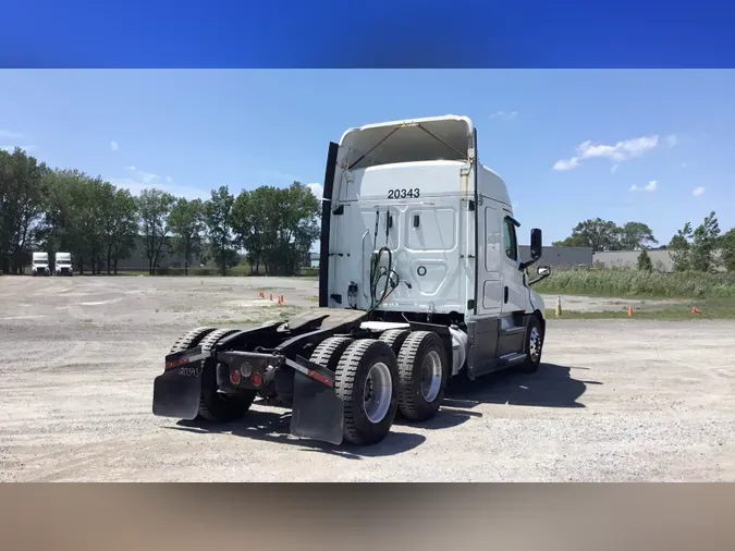 2020 Freightliner Cascadia 126