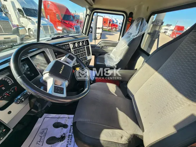 2019 MACK AN64T