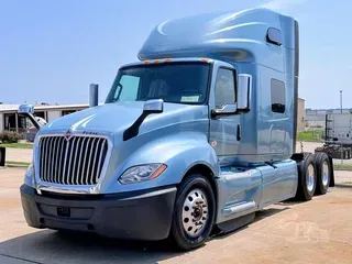 2022 INTERNATIONAL LT