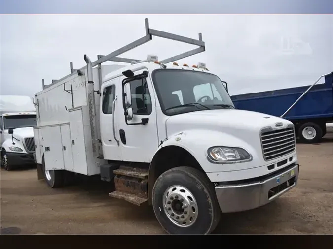 2013 FREIGHTLINER BUSINESS CLASS M2 106